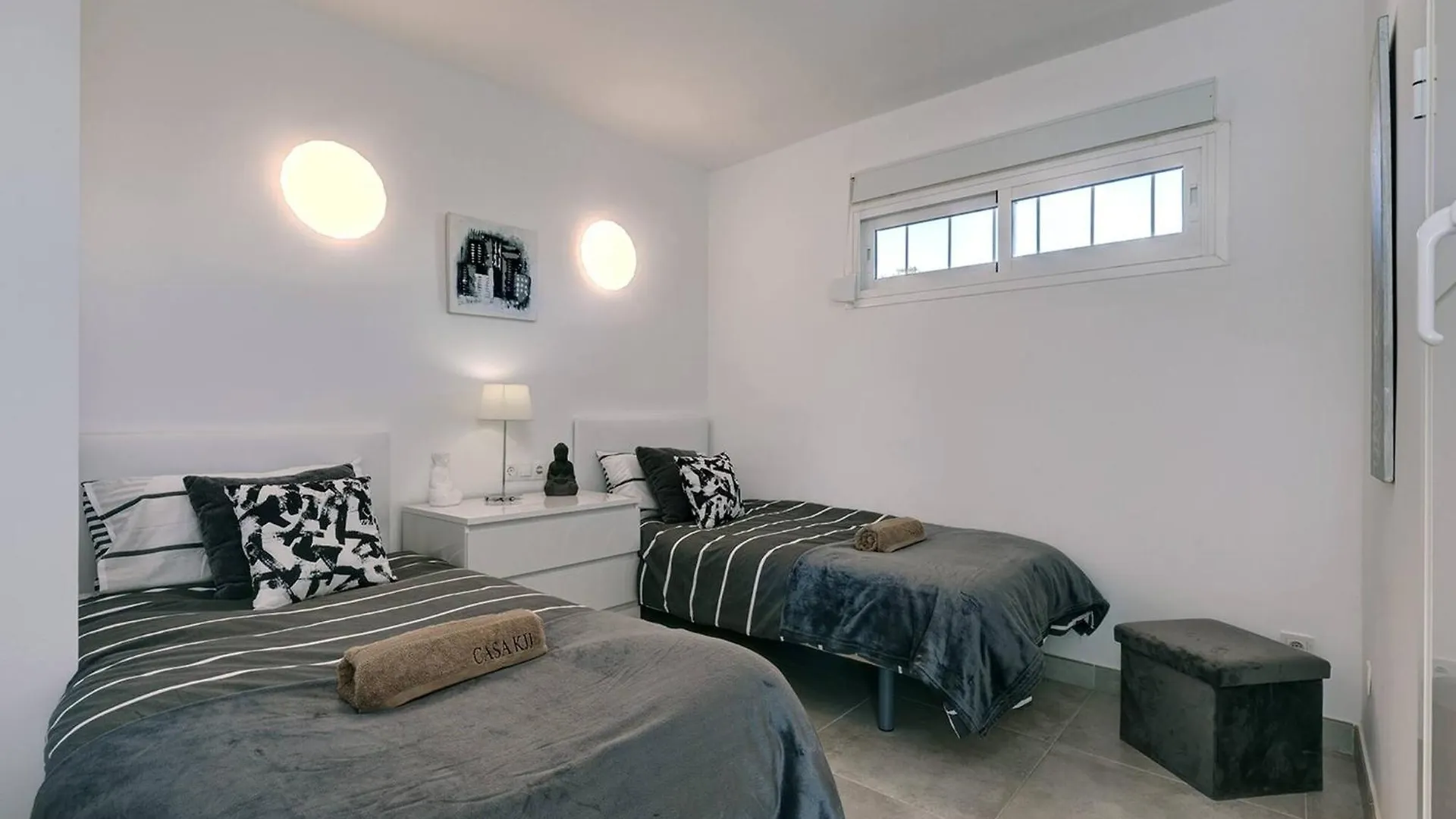 Apartment 019 Stylish 3 Bed Ibensa Square Apt, Near Beach & Bars Benalmadena