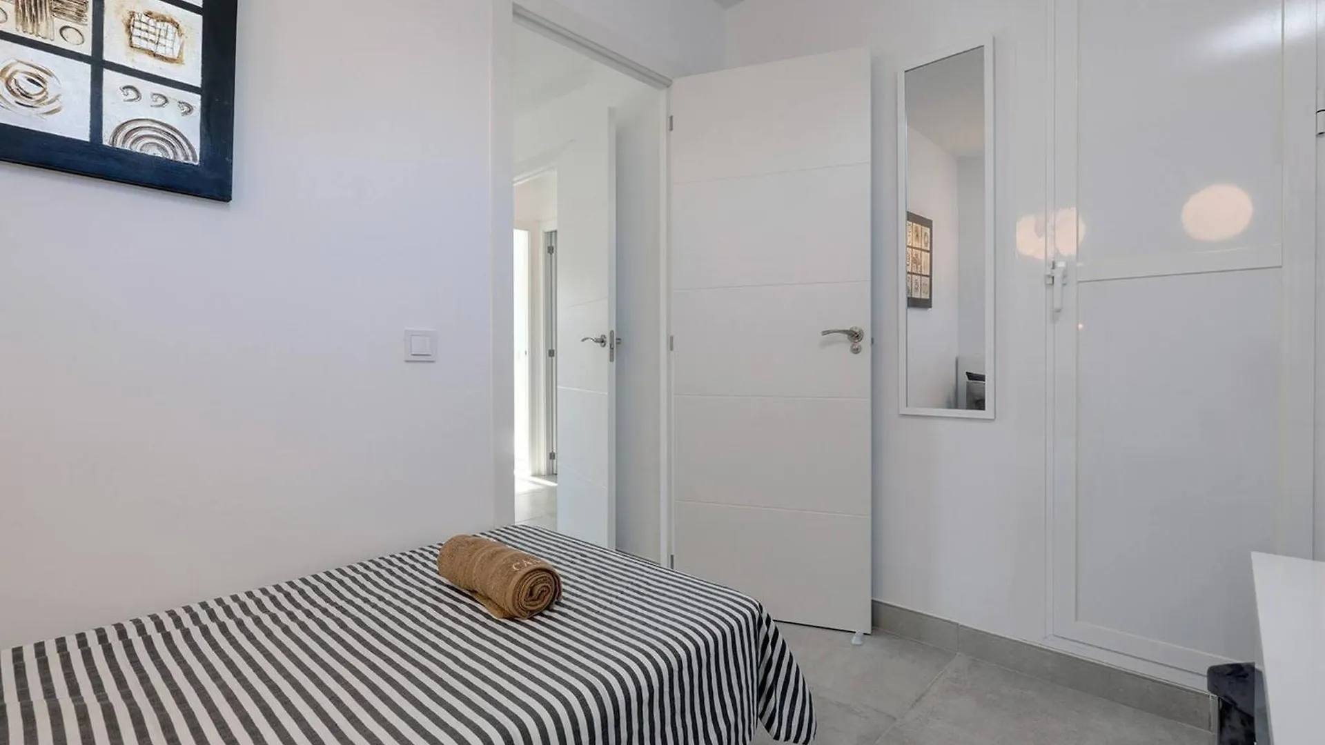 019 Stylish 3 Bed Ibensa Square Apt, Near Beach & Bars Benalmadena 0*,  Spain