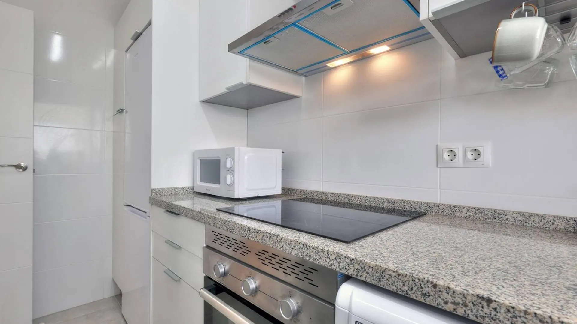 Lejlighed 019 Stylish 3 Bed Ibensa Square Apt, Near Beach & Bars Benalmádena Spanien