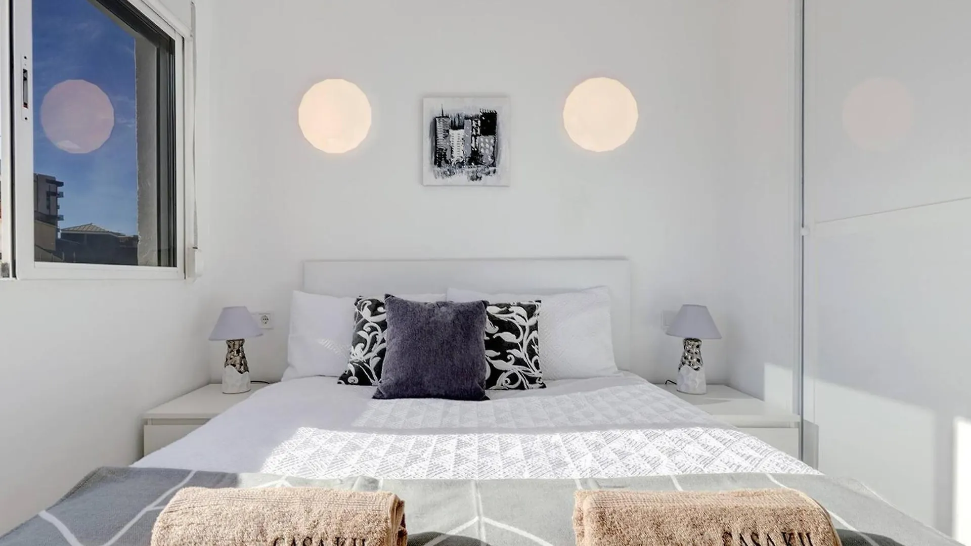 019 Stylish 3 Bed Ibensa Square Apt, Near Beach & Bars Benalmadena